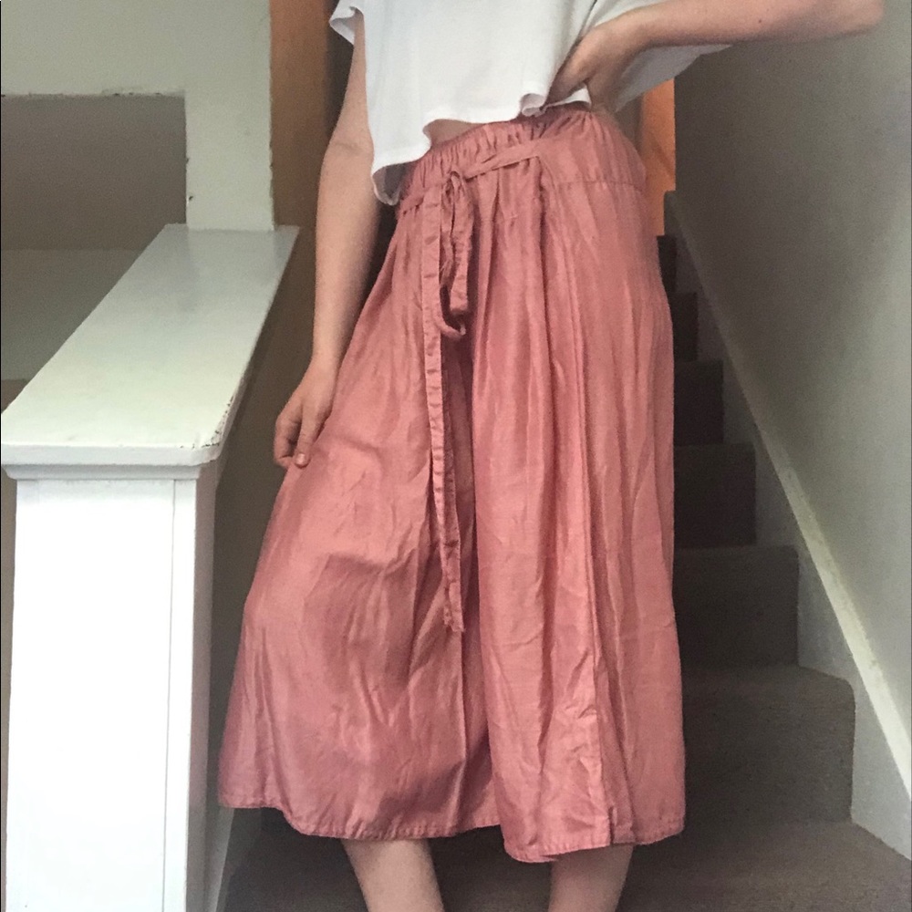 Camaroha Sutra Hippie Goddess Capri Pants